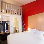 Kyriad Direct Poitiers - Gare Du Futuroscope Hotel 2*