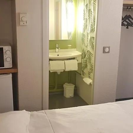 Kyriad Direct Poitiers - Gare Du Futuroscope 2*