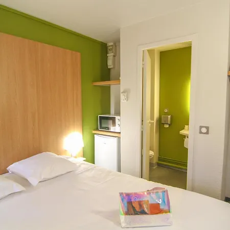 Kyriad Direct Poitiers - Gare Du Futuroscope Hotel Chasseneuil-du-Poitou