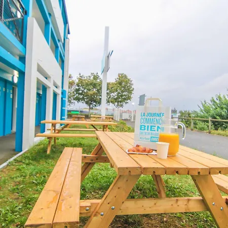 Kyriad Direct Poitiers - Gare Du Futuroscope Hotel