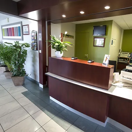 Kyriad Direct Poitiers - Gare Du Futuroscope