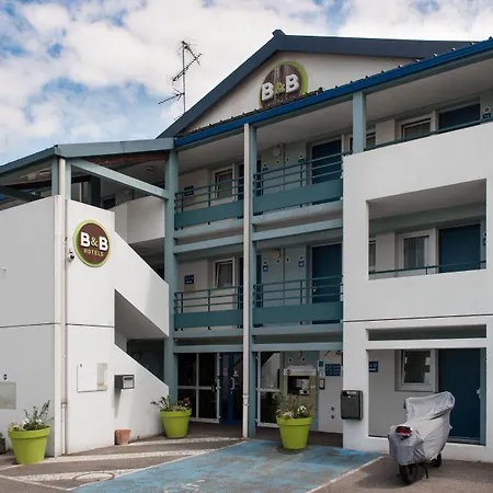 Kyriad Direct Poitiers - Gare Du Futuroscope 2*