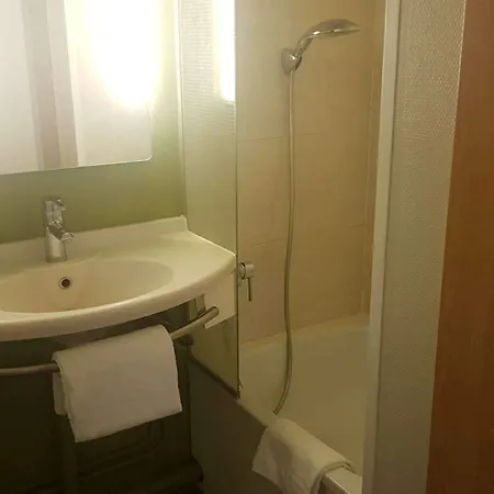 Hotel Kyriad Direct Poitiers - Gare Du Futuroscope