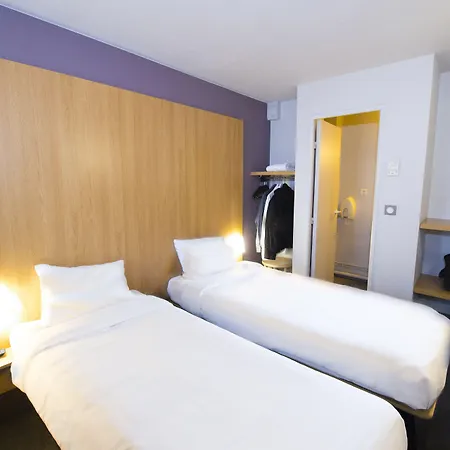 Hotel Kyriad Direct Poitiers - Gare Du Futuroscope 2*