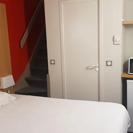 Kyriad Direct Poitiers - Gare Du Futuroscope