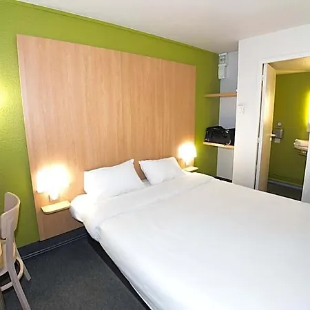 Kyriad Direct Poitiers - Gare Du Futuroscope Hotel Chasseneuil-du-Poitou