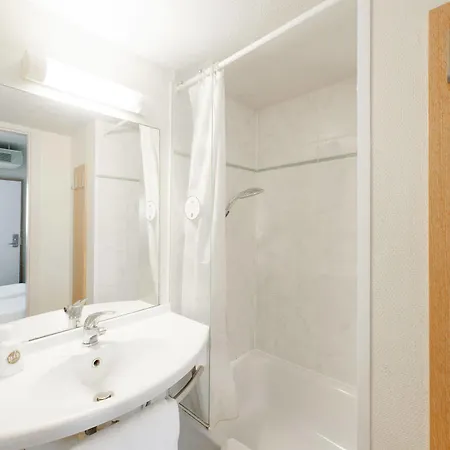 Kyriad Direct Poitiers - Gare Du Futuroscope Hotel Chasseneuil-du-Poitou