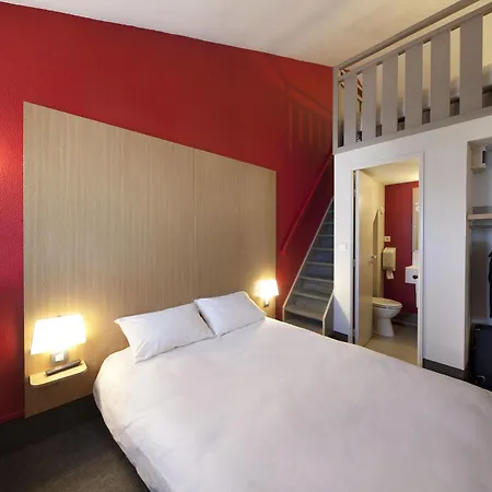 Kyriad Direct Poitiers - Gare Du Futuroscope Hotel Chasseneuil-du-Poitou