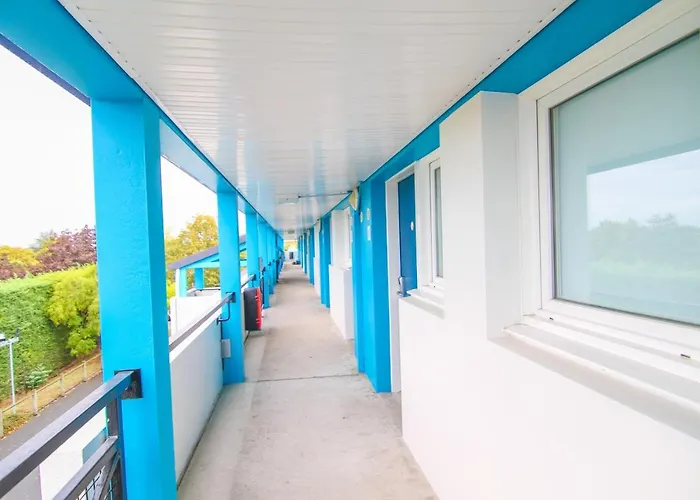 Kyriad Direct Poitiers - Gare Du Futuroscope Hotel