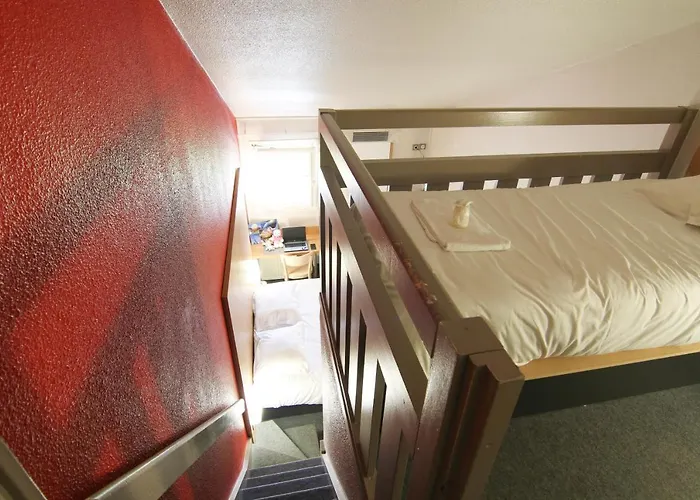 Hotel Kyriad Direct Poitiers - Gare Du Futuroscope 2*