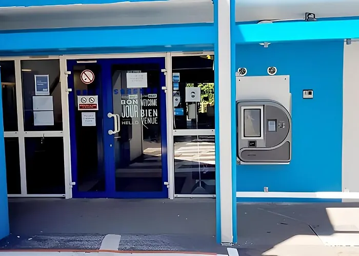 Hotel Kyriad Direct Poitiers - Gare Du Futuroscope 2*