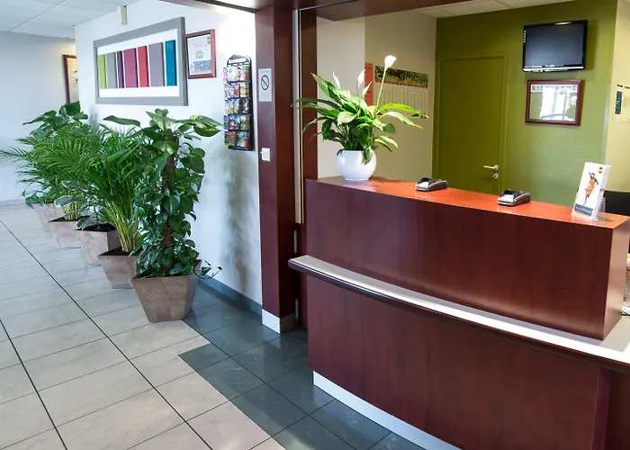 Hotel Kyriad Direct Poitiers - Gare Du Futuroscope 2*