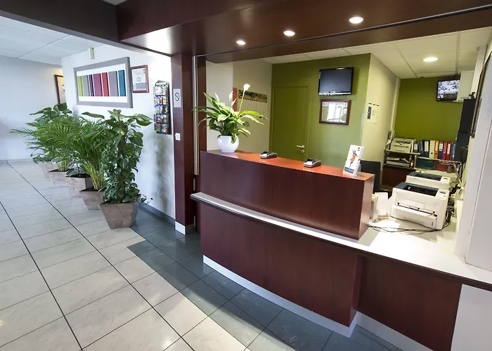 Kyriad Direct Poitiers - Gare Du Futuroscope