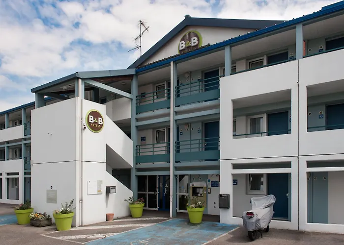 Kyriad Direct Poitiers - Gare Du Futuroscope 2*