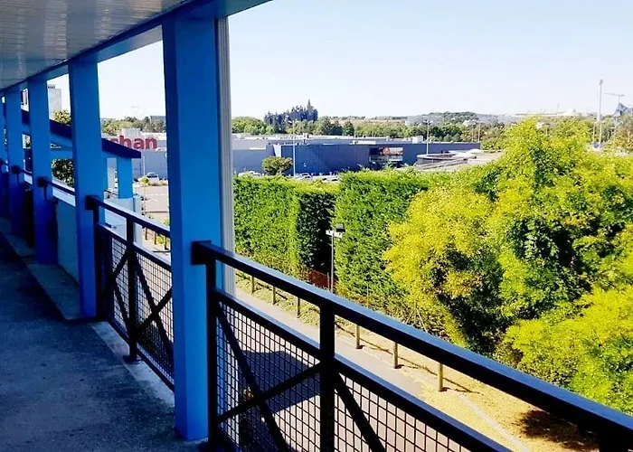 Kyriad Direct Poitiers - Gare Du Futuroscope Hotel 2*