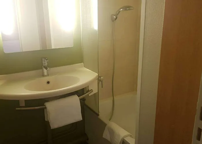 Hotel Kyriad Direct Poitiers - Gare Du Futuroscope