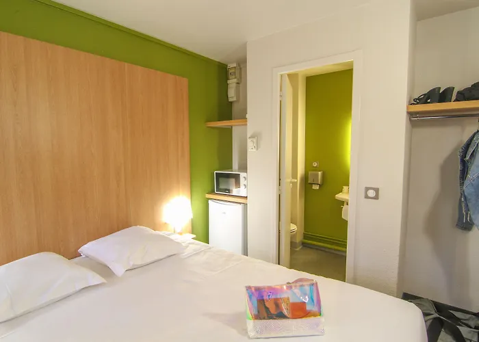 Kyriad Direct Poitiers - Gare Du Futuroscope