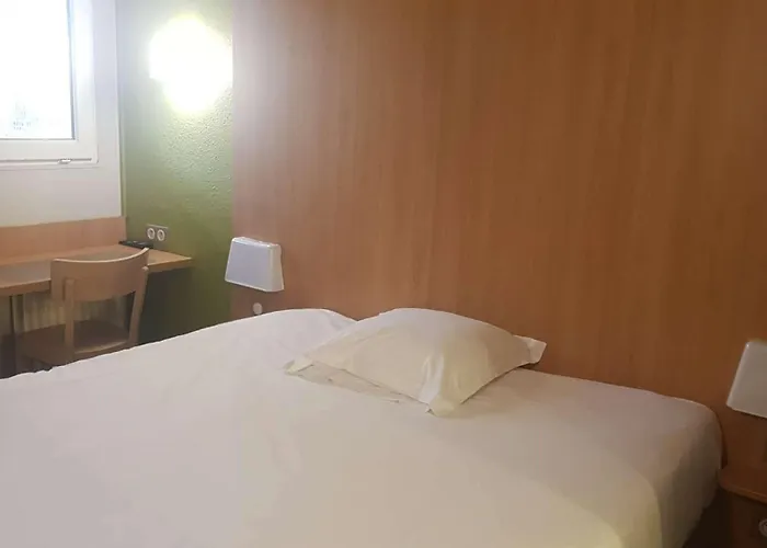 Hotel Kyriad Direct Poitiers - Gare Du Futuroscope