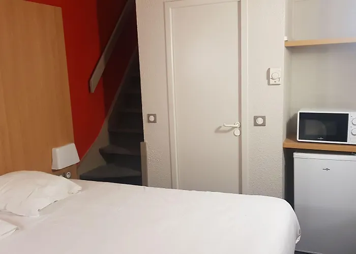 Kyriad Direct Poitiers - Gare Du Futuroscope