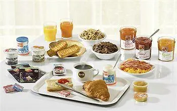 Kyriad Direct Poitiers - Gare Du Futuroscope Hotel 2*